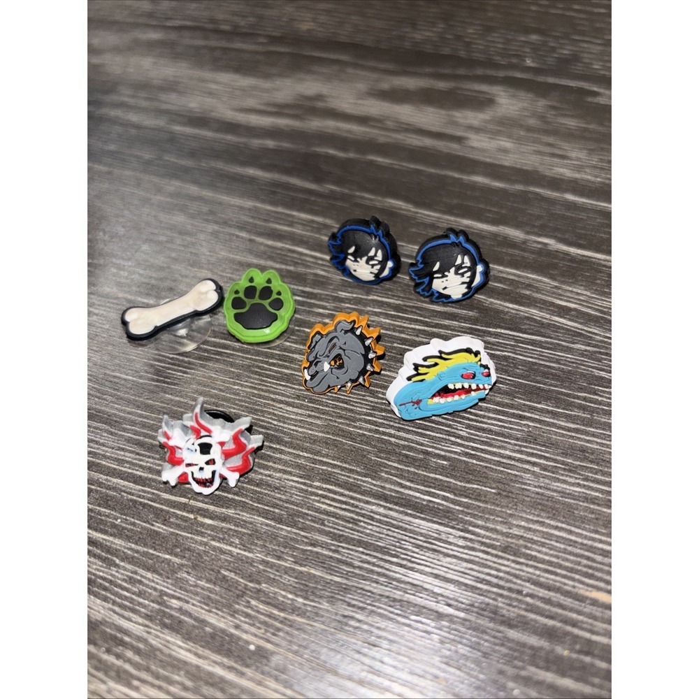CROCS PINS lot of 7 ‎ Dog, Anime, Scull